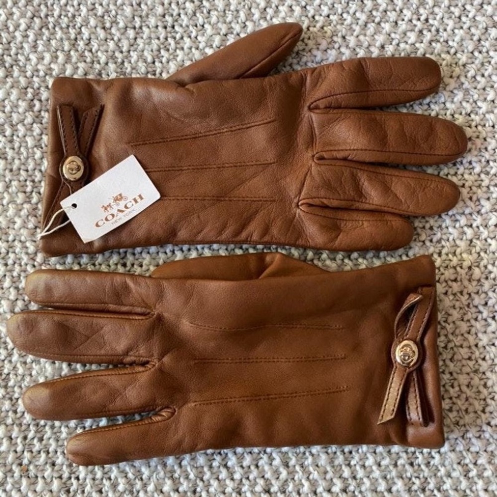 BRAND NEW COACH LEATHER GLOVES NEW WITH TAGS